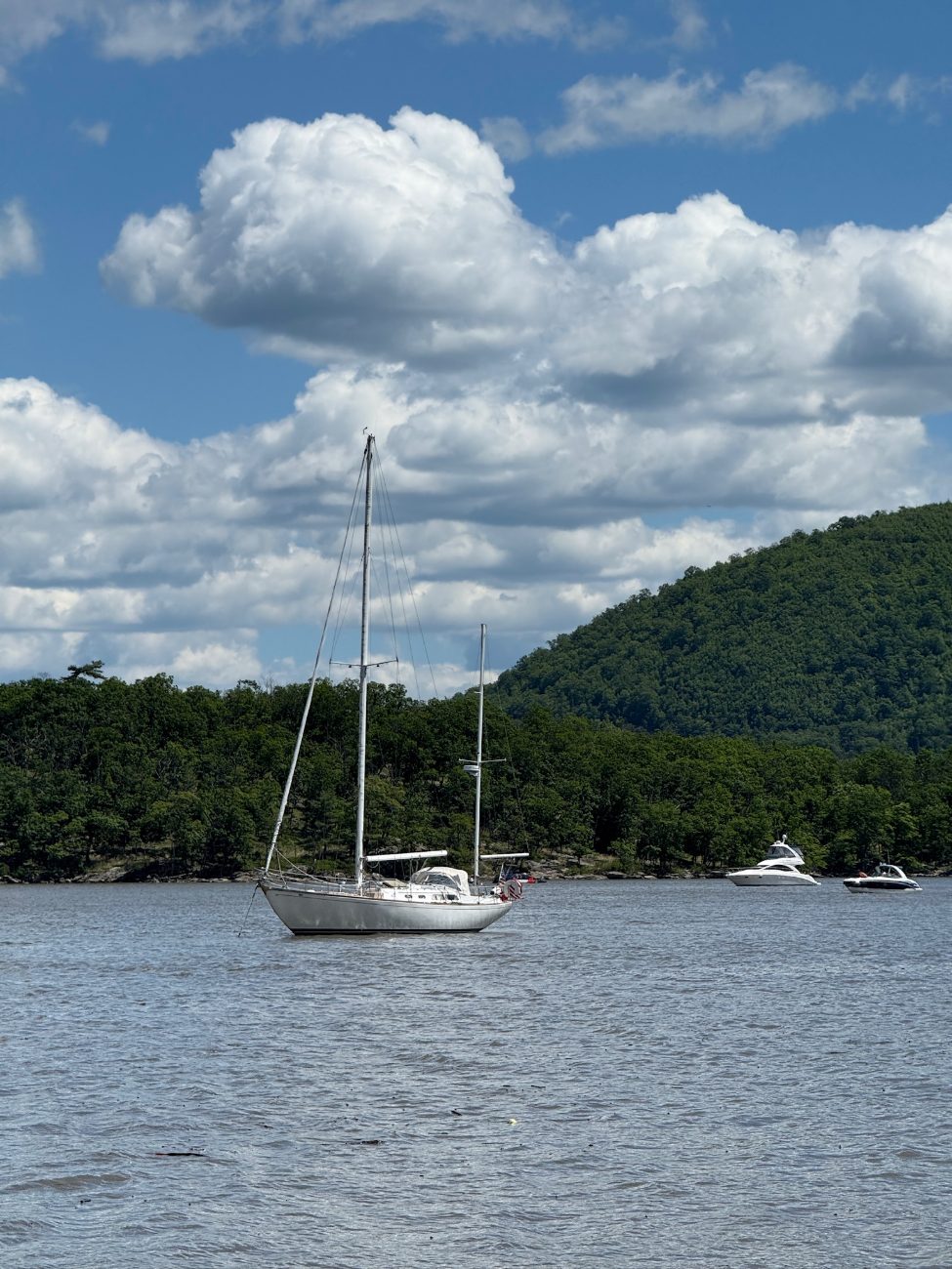 Challenge at anchor in the Hudson Highlands