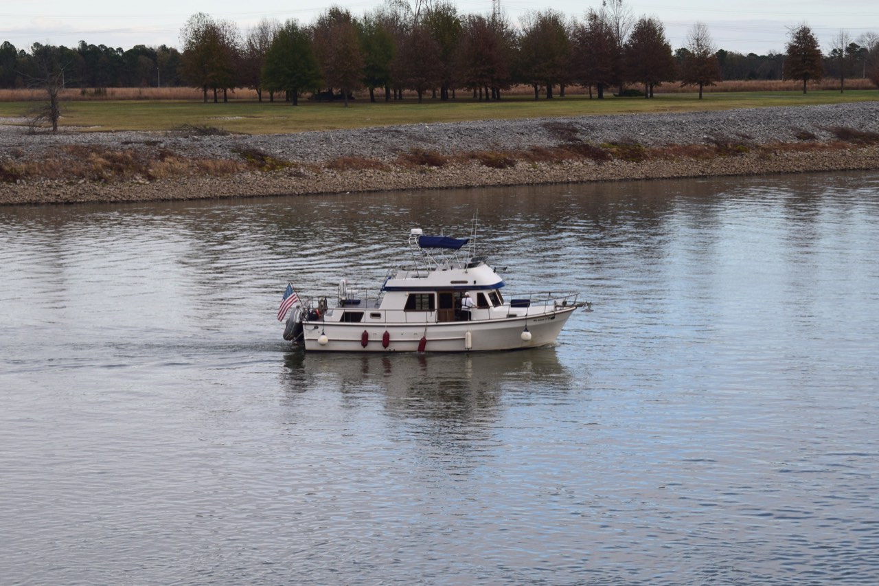 Day 15: Paducah, KY to Green Turtle Bay Marina With a Stowaway - photo 6