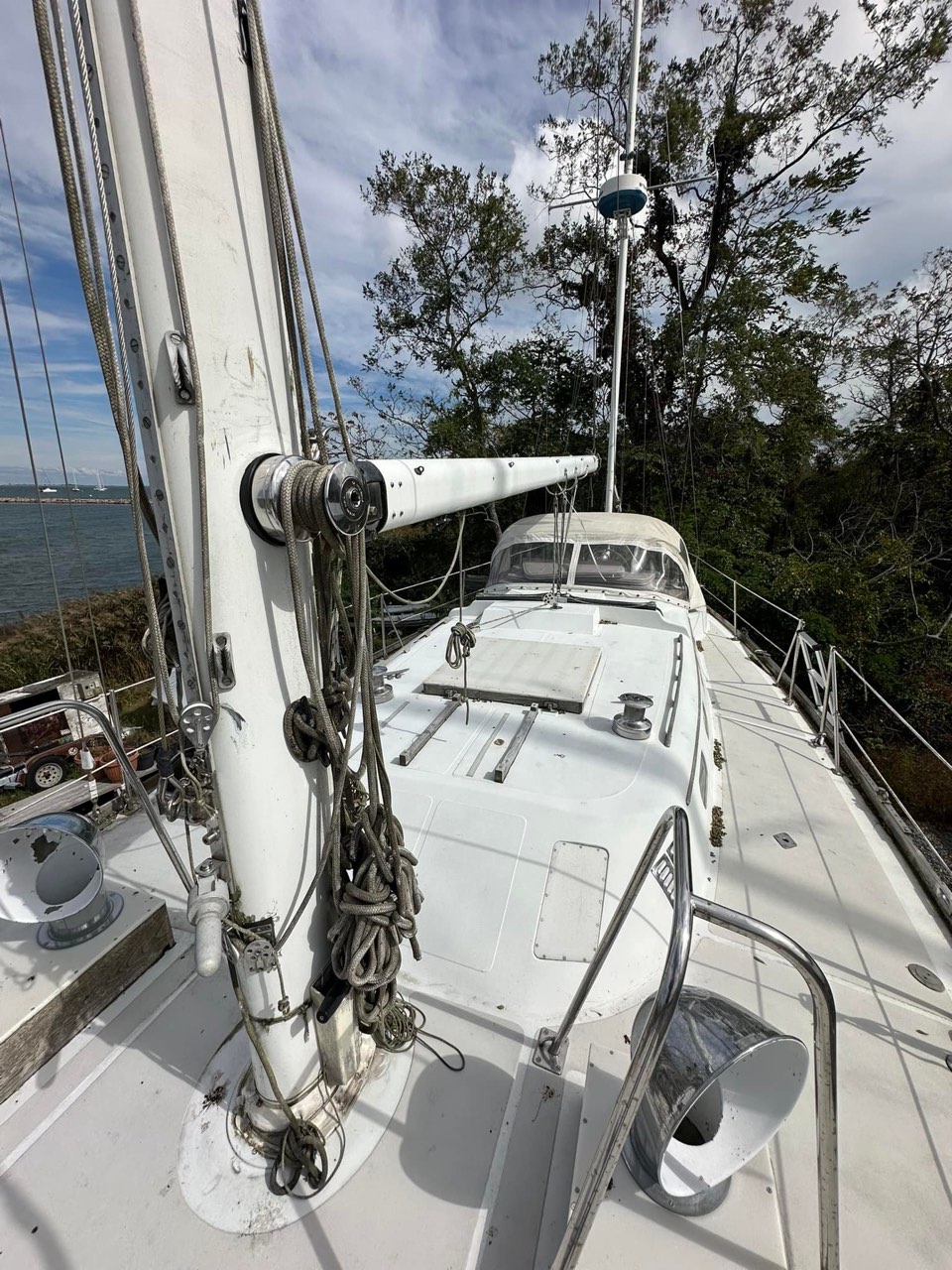 “Something bout a boat, sitting on the sea, out there in the wind, floating… - photo 6