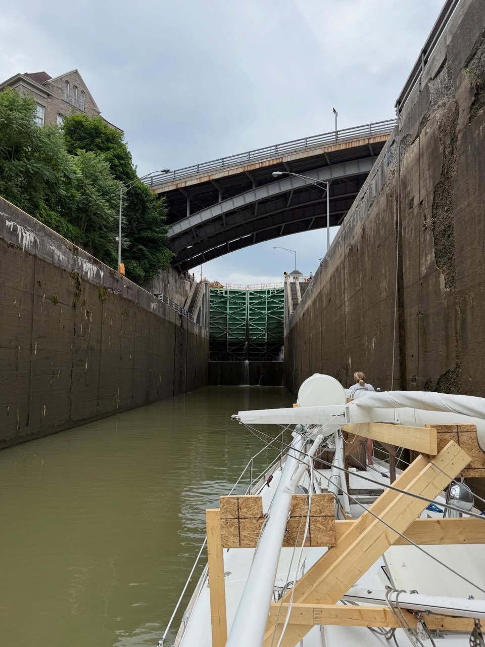 The Erie Canal was a mostly uneventful 6 days of many locks each day - photo 14
